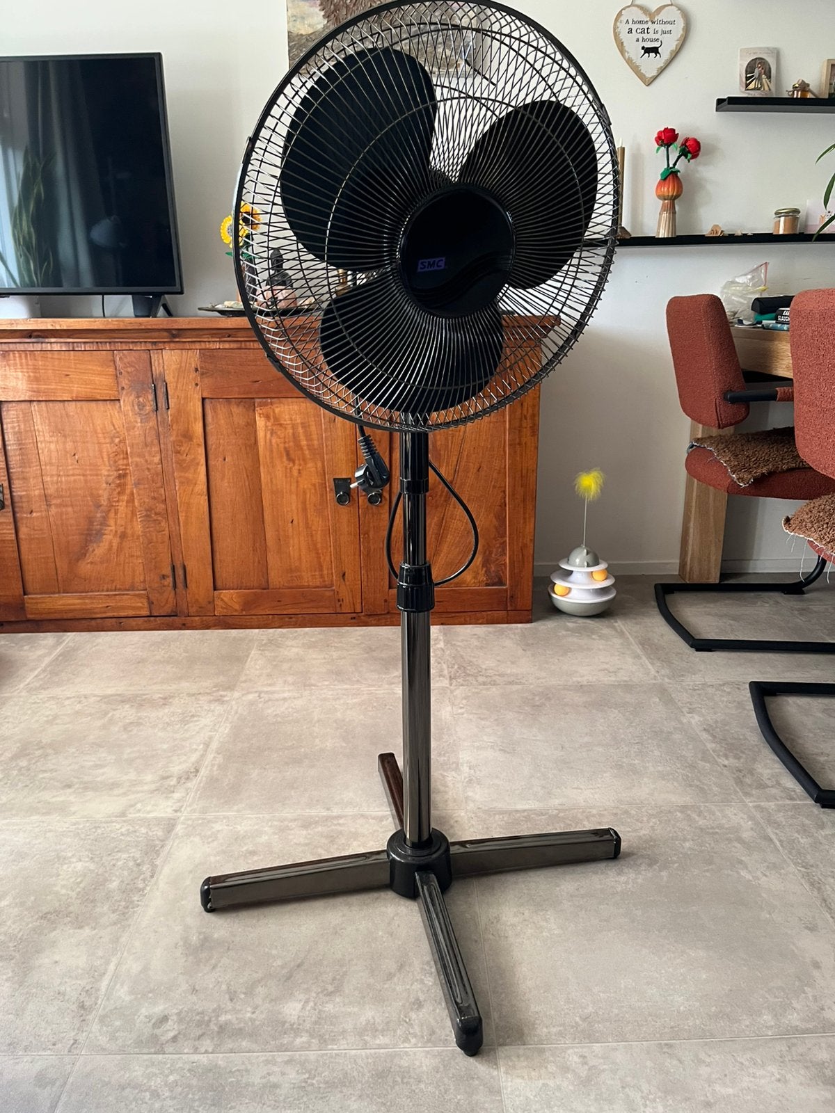 Zwarte stille stevige ventilator, Witgoed en Apparatuur, Ventilatoren, Ophalen, Zo goed als nieuw, Vloerventilator