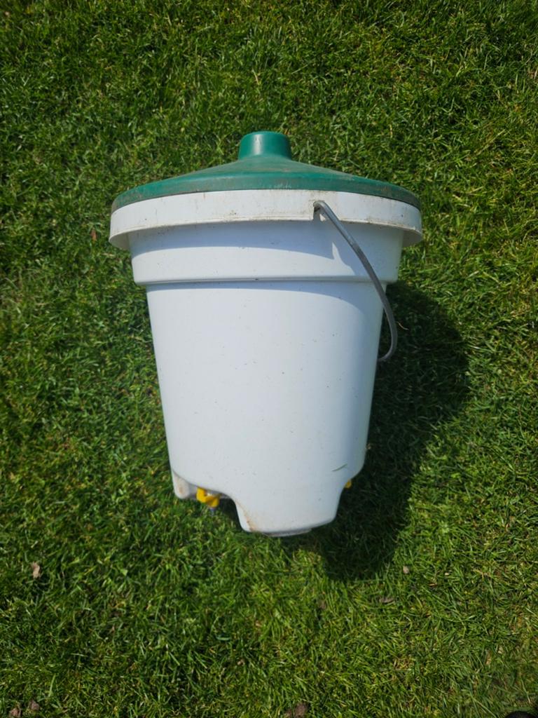 Drinkemmer met 3 nippels, Dieren en Toebehoren, Ophalen, Drinken en Voederen