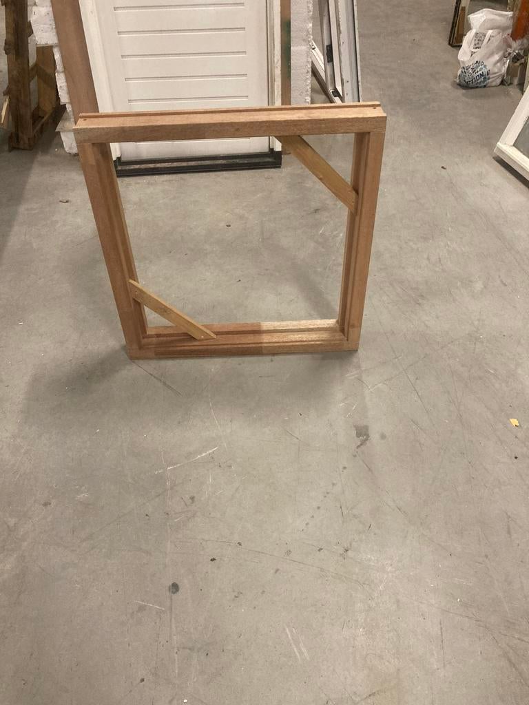 Nieuwe Hardhouten kozijnen, Ophalen, Q, Minder dan 3 meter, Q