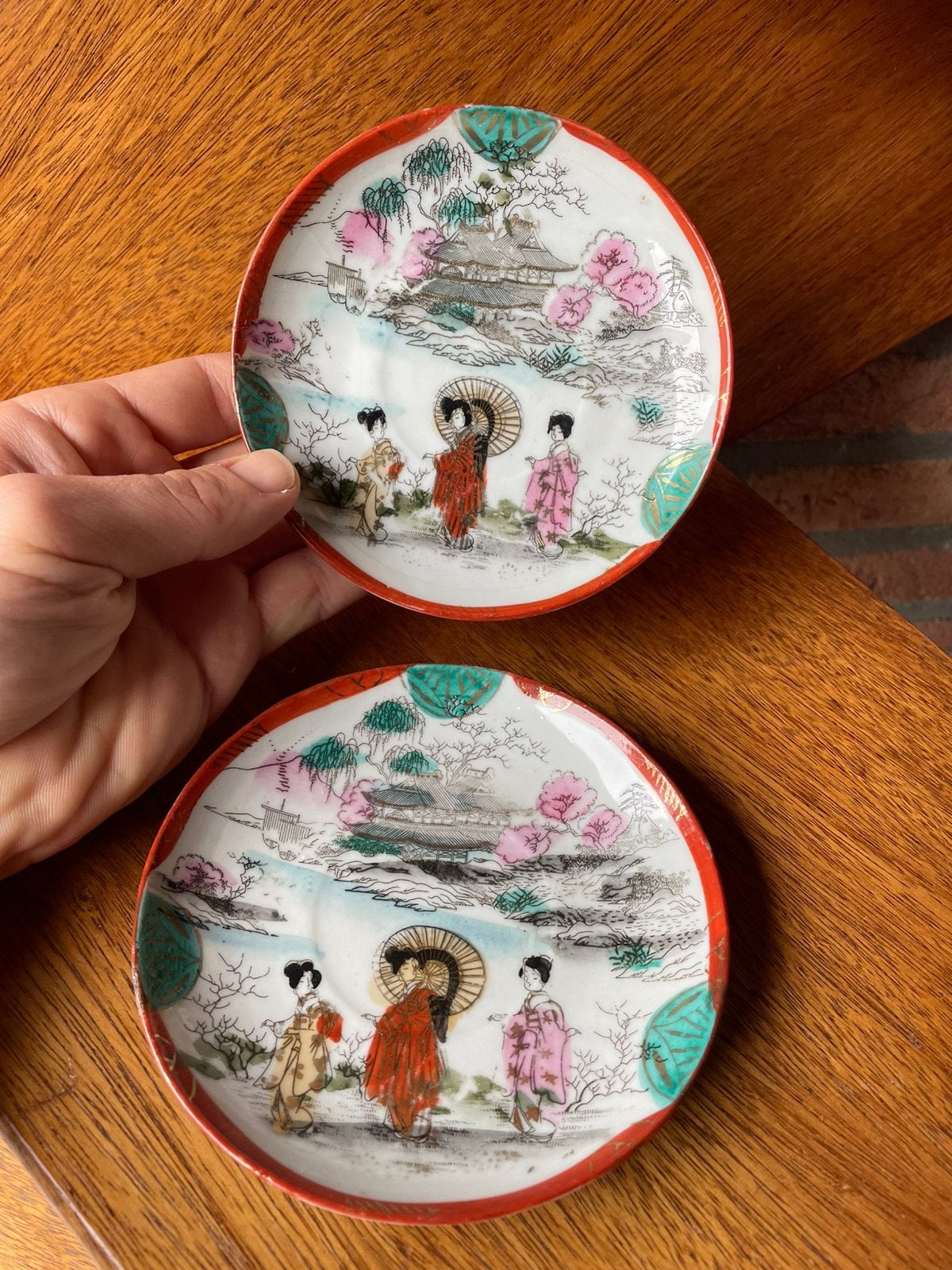 2x antiek Japanse decoratieve borden handgeschilderd Geisha, Ophalen of Verzenden