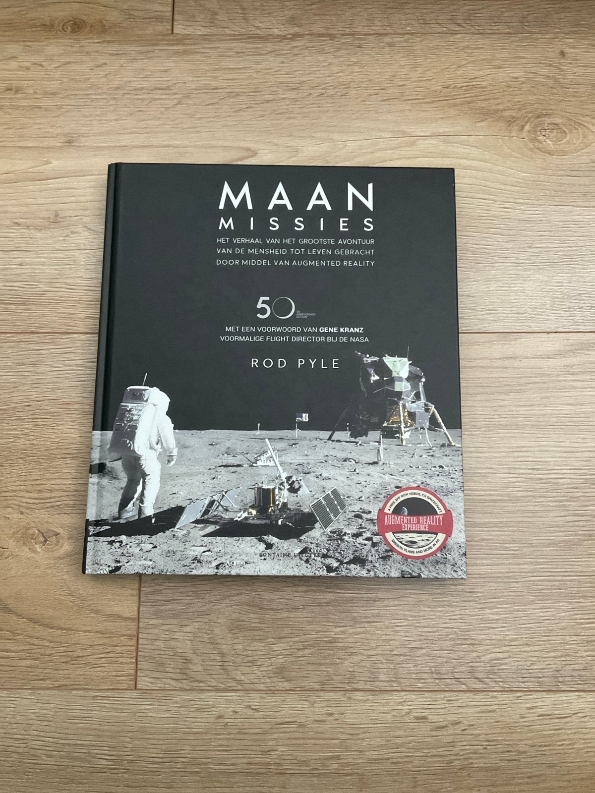 Maan Missies 50 jaar Augmented boek Ruimtevaart, Ophalen of Verzenden, Zo goed als nieuw, Natuurwetenschap