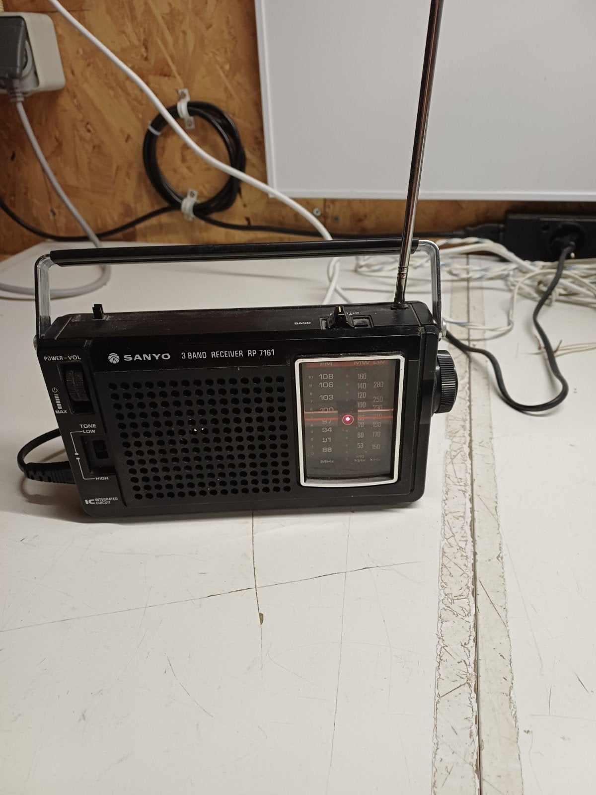 Sanyo RP 7161 3-bands transistorradio - Goede staat, Ophalen of Verzenden, Gebruikt, Transistorradio