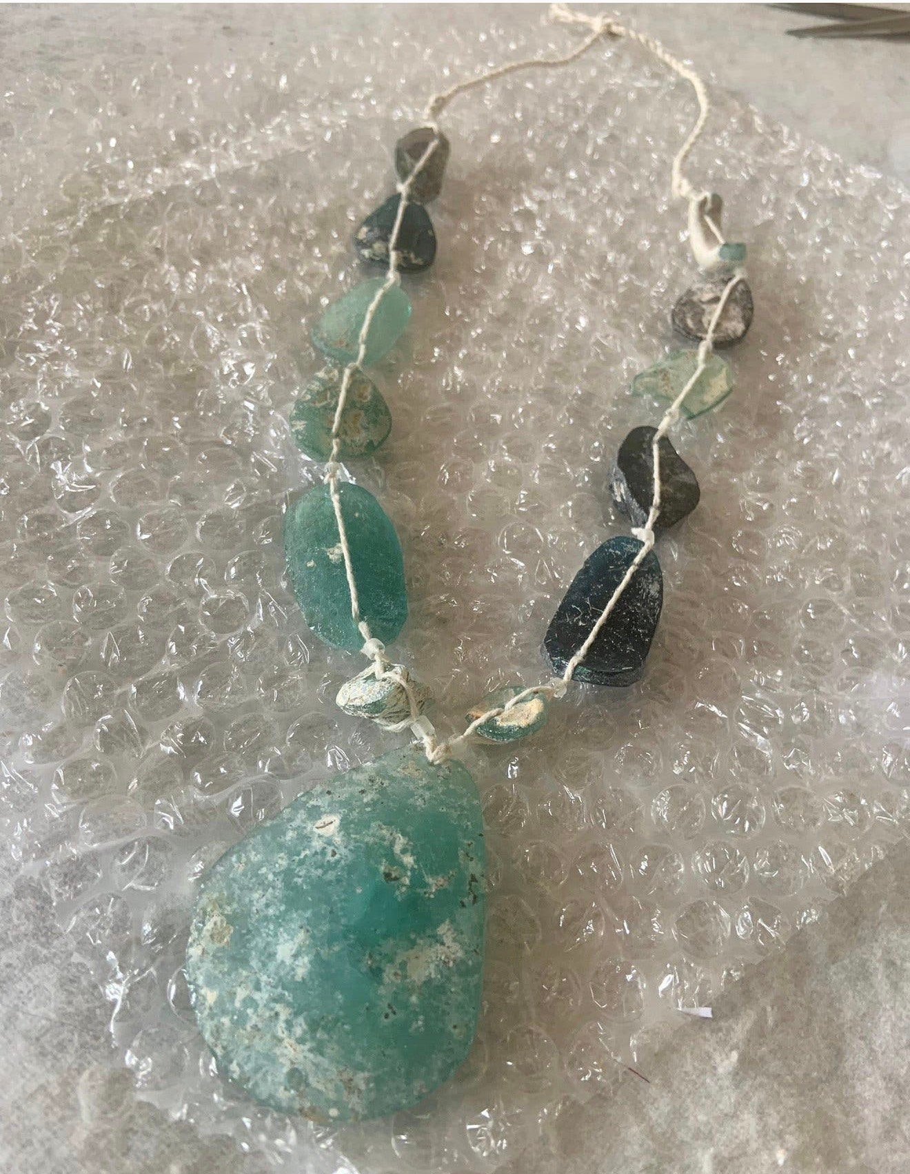 antiek Handgemaakt romeinse glaskralen hanger ketting Uniek, Sieraden, Tassen en Uiterlijk, Ophalen of Verzenden, Overige materialen