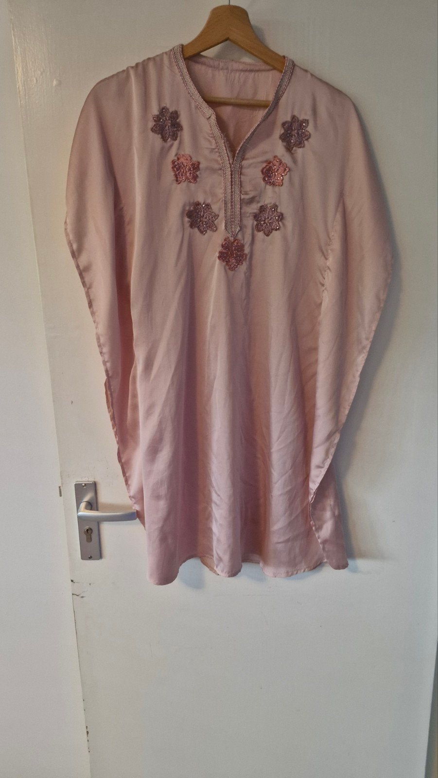 Marokkaanse Meisjes Jurk Maat 134/140 - Roze met Borduurwerk, Gebruikt, Meisje, Ophalen of Verzenden, Jurk of Rok