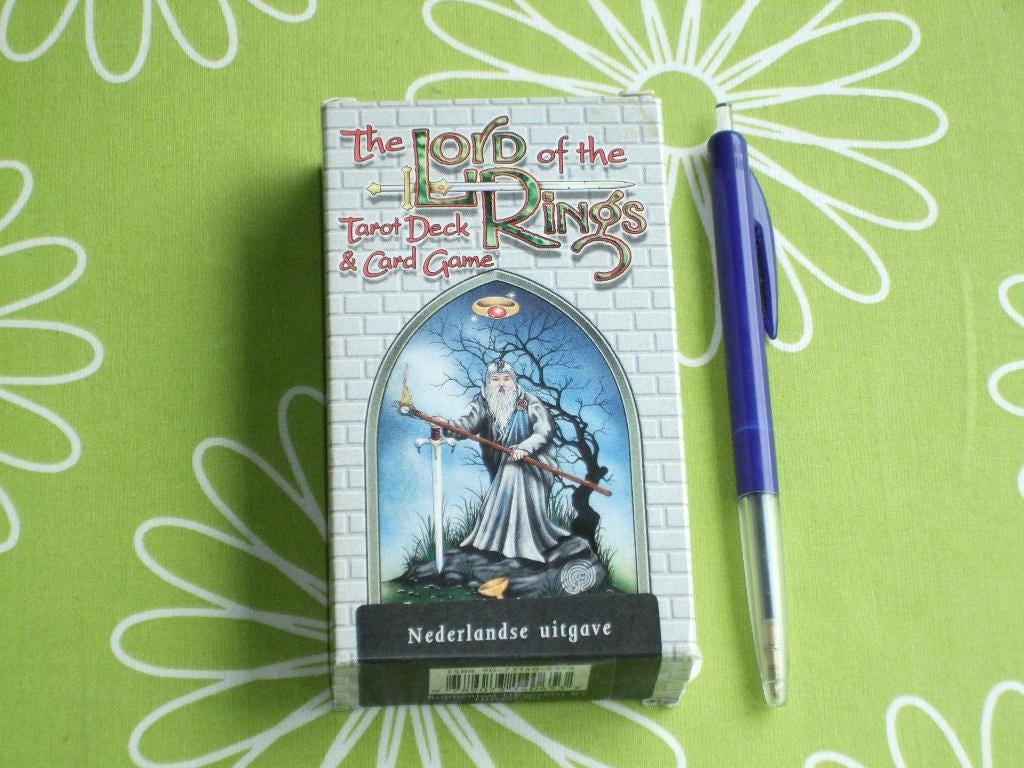 Tarot deck & card game - The Lord of the Rings, Boeken, Ophalen of Verzenden, Zo goed als nieuw, Tarot of Kaarten leggen, Overige typen