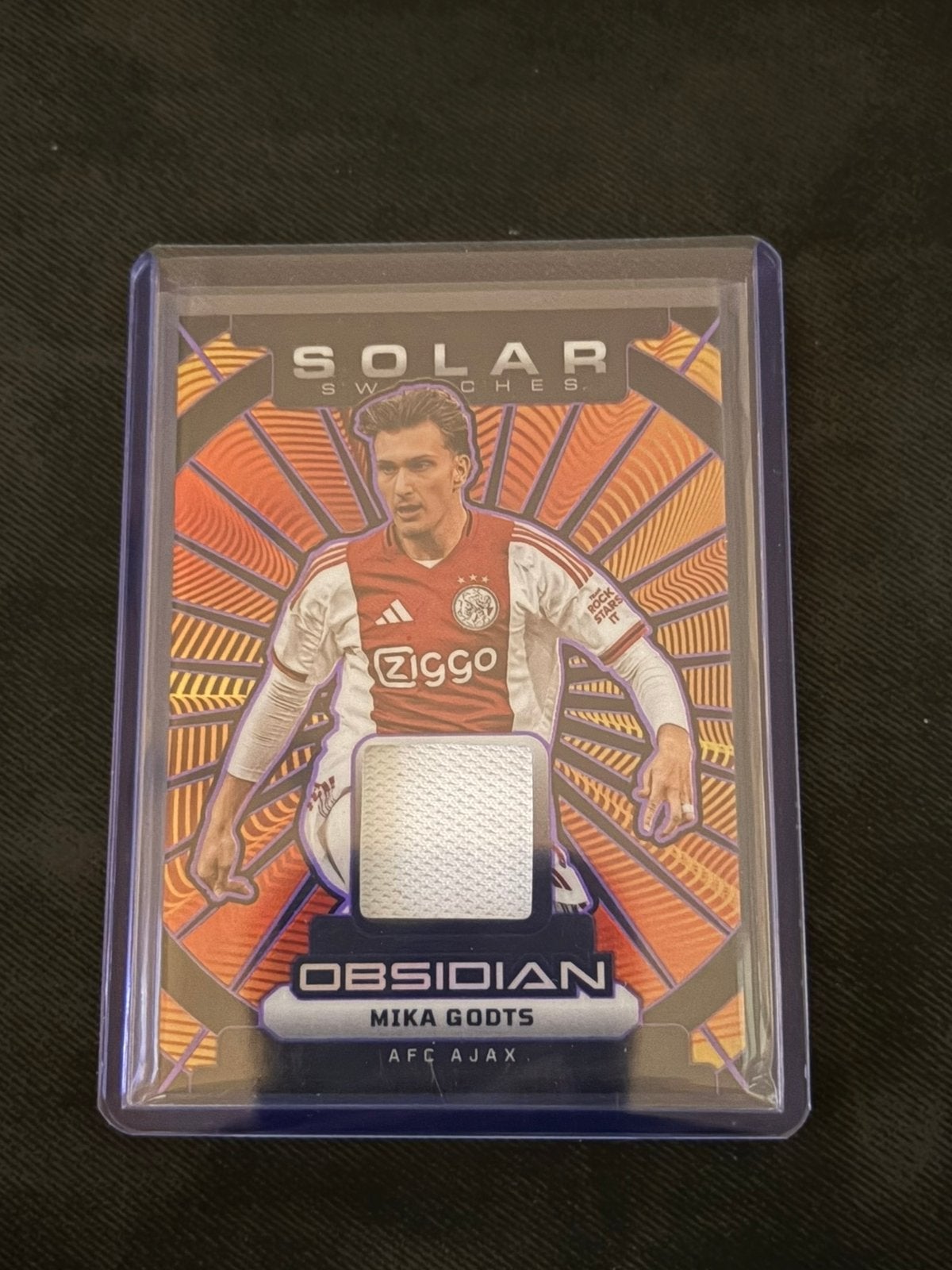 Mika godts /10 obsidian, Verzamelen, Sportartikelen en Voetbal, Ophalen of Verzenden, Zo goed als nieuw, Buitenlandse clubs, Poster, Plaatje of Sticker