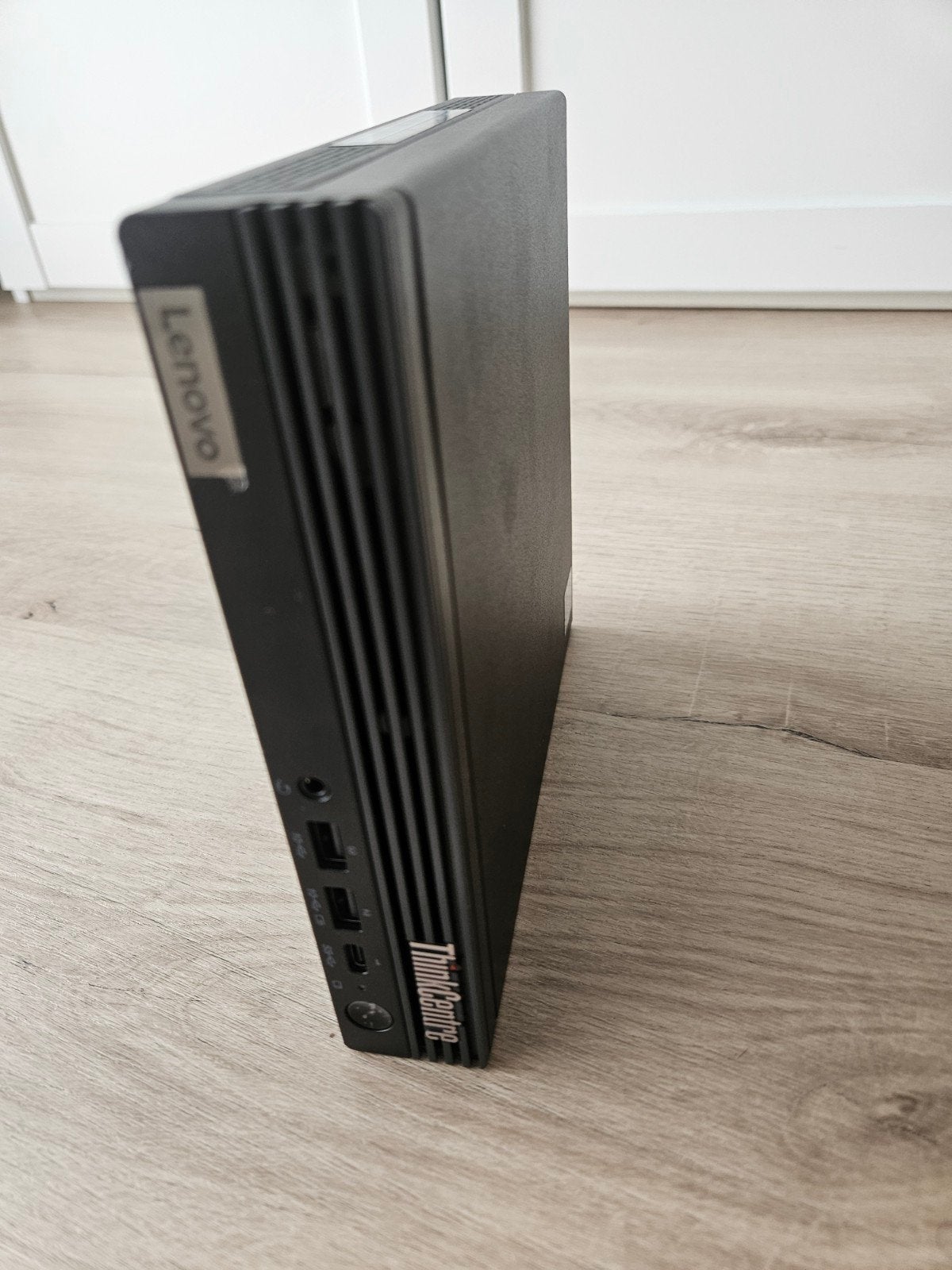 LENOVO ThinkCentre M70q Gen 5 - Intel Core 
i7-14700T, Computers en Software, Ophalen of Verzenden, Zo goed als nieuw, SSD