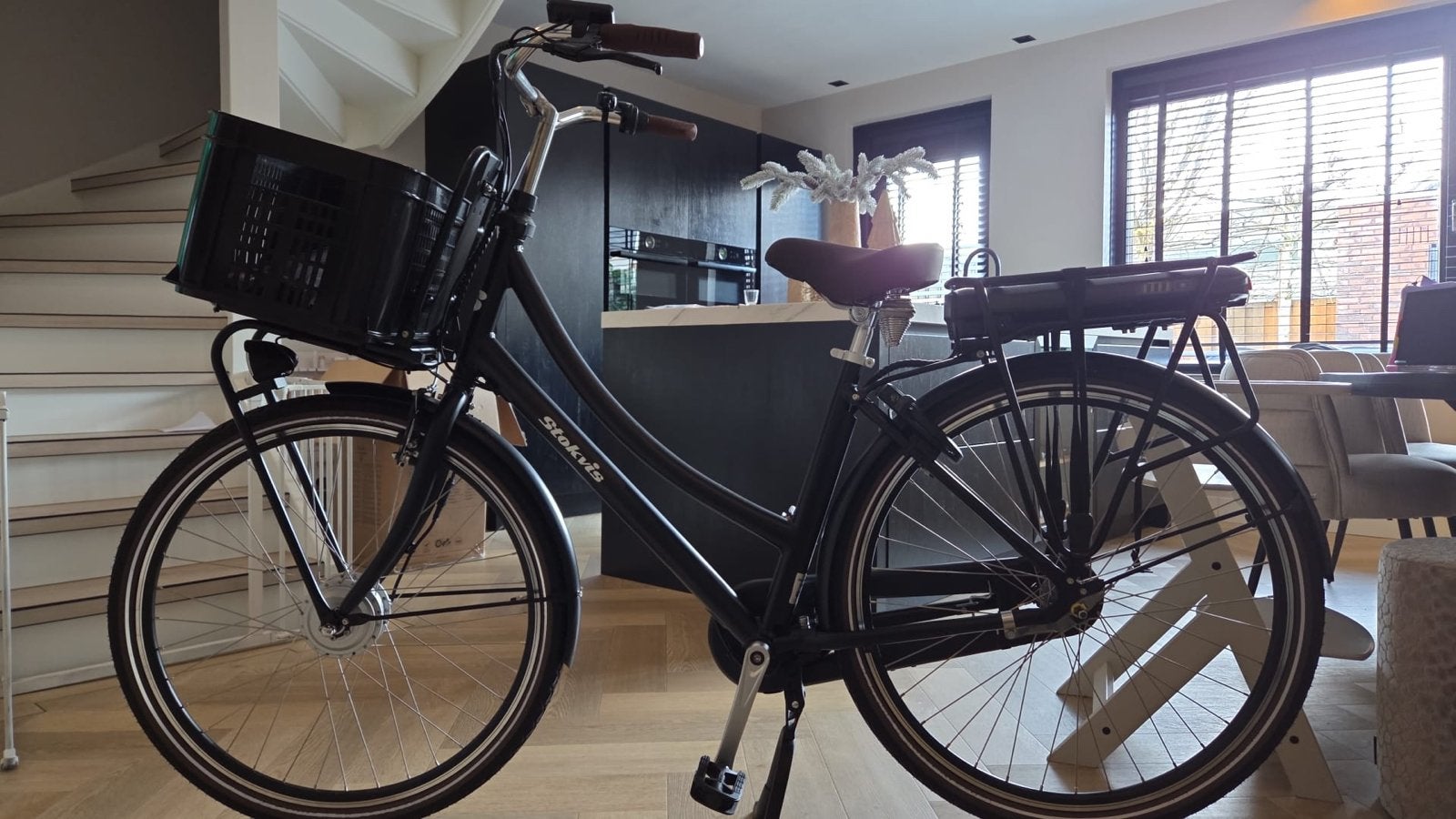 Stokvis E-Transporter N3 Moederfiets 540Wh Zwart 48cm, Zo goed als nieuw, 47 tot 51 cm, 50 km per accu of meer, Ophalen