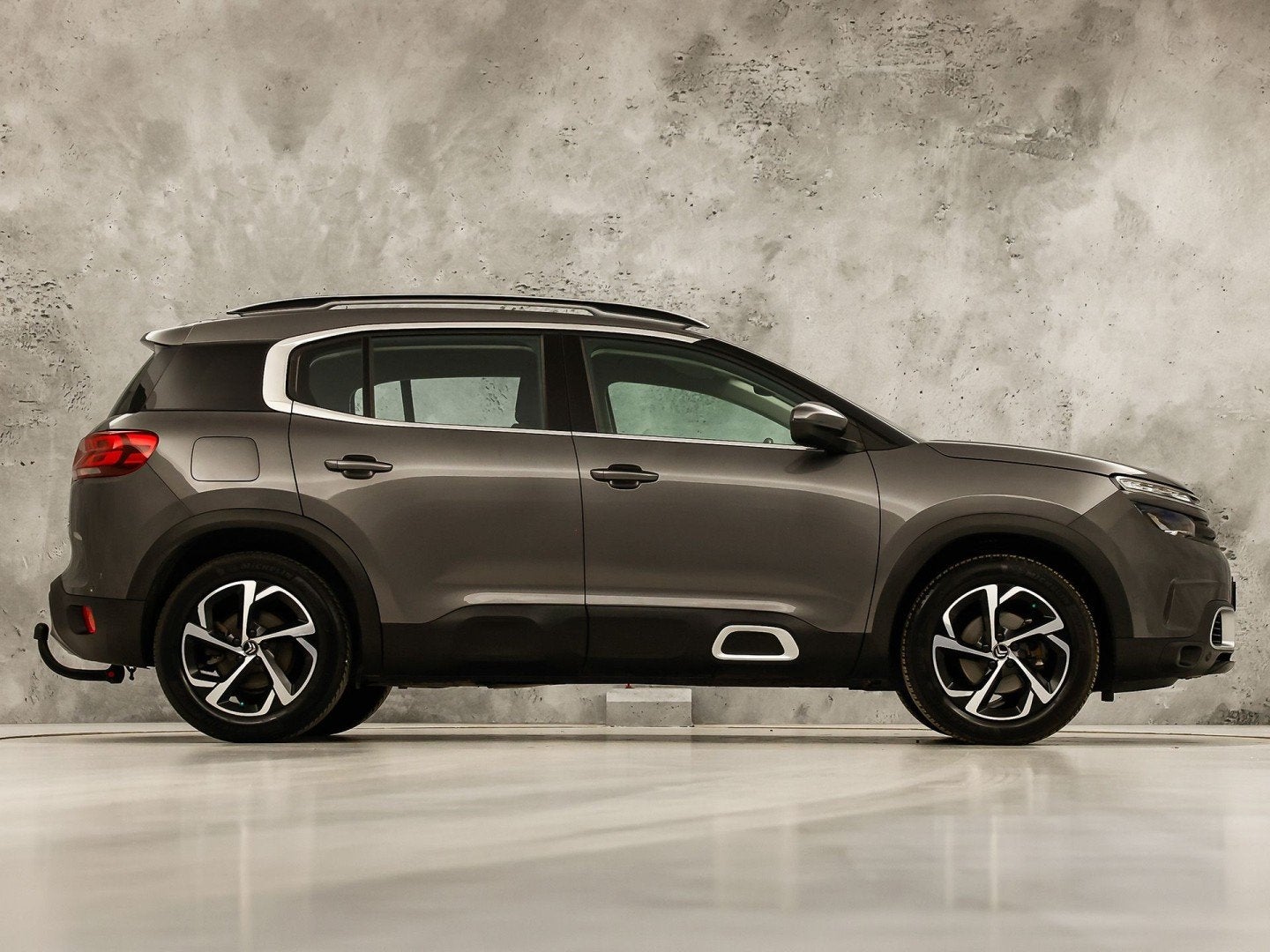 Citroën C5 Aircross 1.6 PureTech Sport 181Pk Automaat (VIRT, Auto's, 12 maanden, Stof, Gebruikt, 4 cilinders
