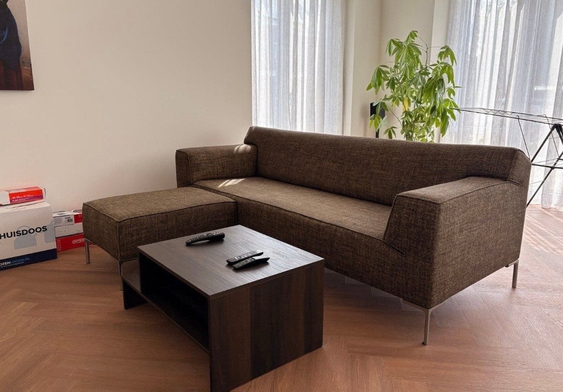 Design On Stock bank met hocker, Huis en Inrichting, Banken | Bankstellen, Ophalen, 100 tot 125 cm, Hoekbank, Tweepersoons