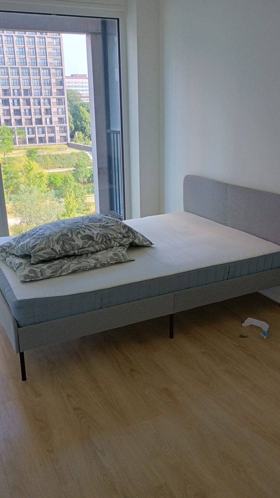 IKEA slattum grijs bedframe, Ophalen, Tweepersoons, Zo goed als nieuw, 200 cm