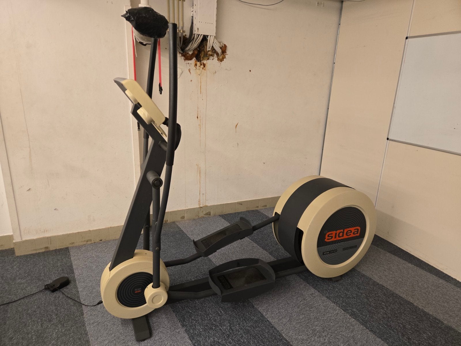 Stepapparaat,zie foto- alles.voor €200, Ophalen, Gebruikt, Crosstrainer, Metaal