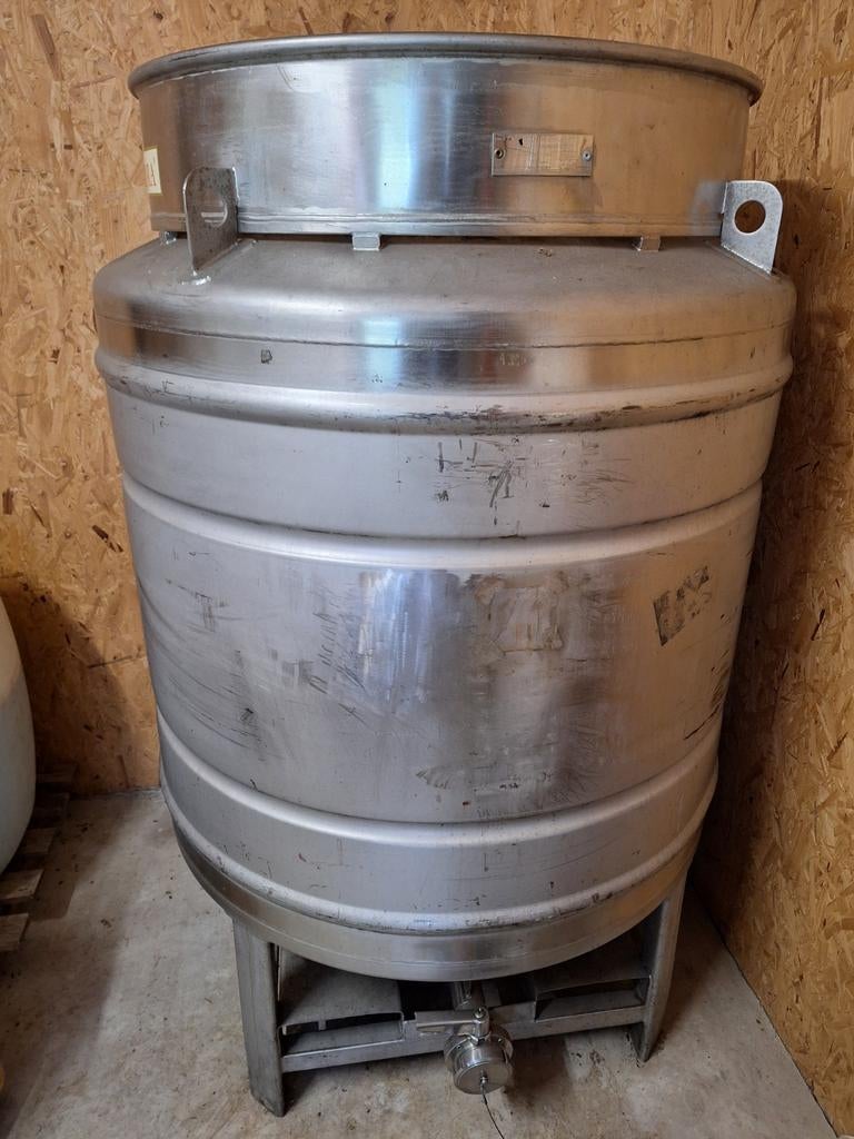 RVS schoonwatertank 800 liter, Ophalen