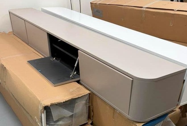 Japandi TV kast 270cm beige nieuw met opslag schade, Japandi, Japandi, Japandi, Ophalen of Verzenden