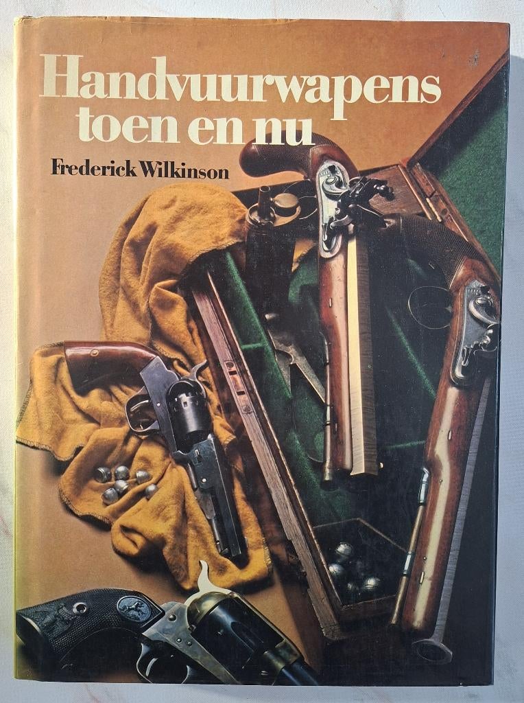 Boek Handvuurwapens toen en nu, Boeken, Oorlog en Militair, Verzenden, Niet van toepassing, Gelezen, Landmacht