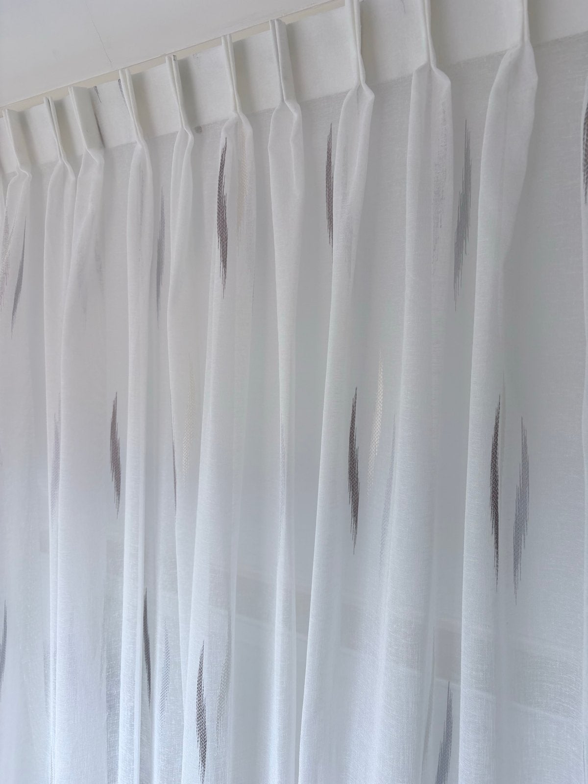 8294 Off-white Gordijn met Enkele Plooi (370x245 cm), Huis en Inrichting, Plooiafwerking, Wit, Nieuw, Ophalen of Verzenden