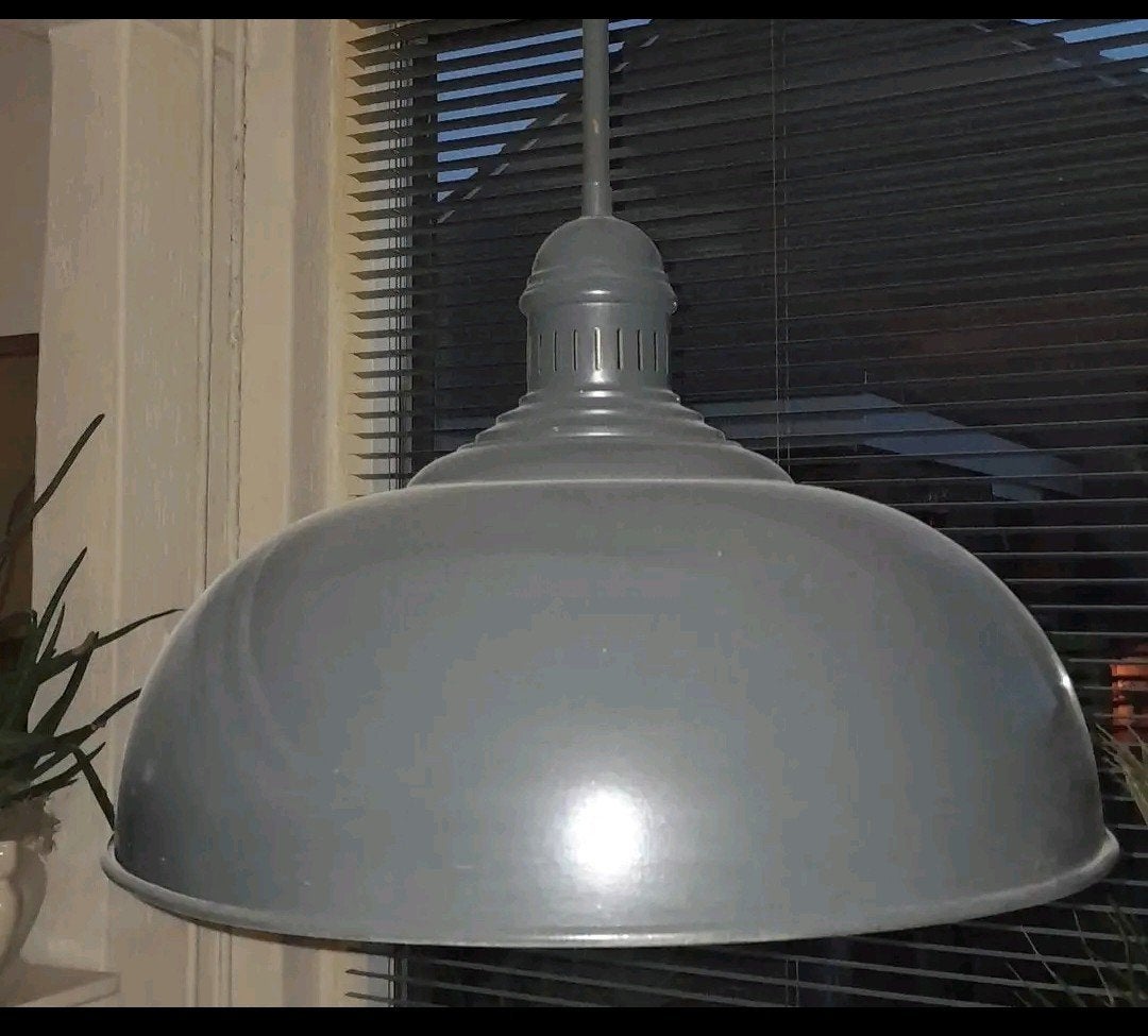 Grijze industriele hanglampen, Ophalen, Zo goed als nieuw, Overige materialen