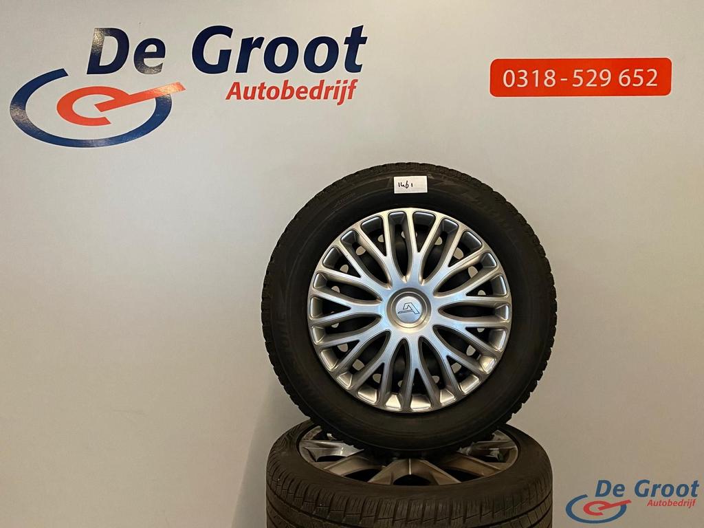 Winterwielen / winterbanden 205/60/16 Renault megane, Ophalen, Gebruikt, -, Banden en Velgen