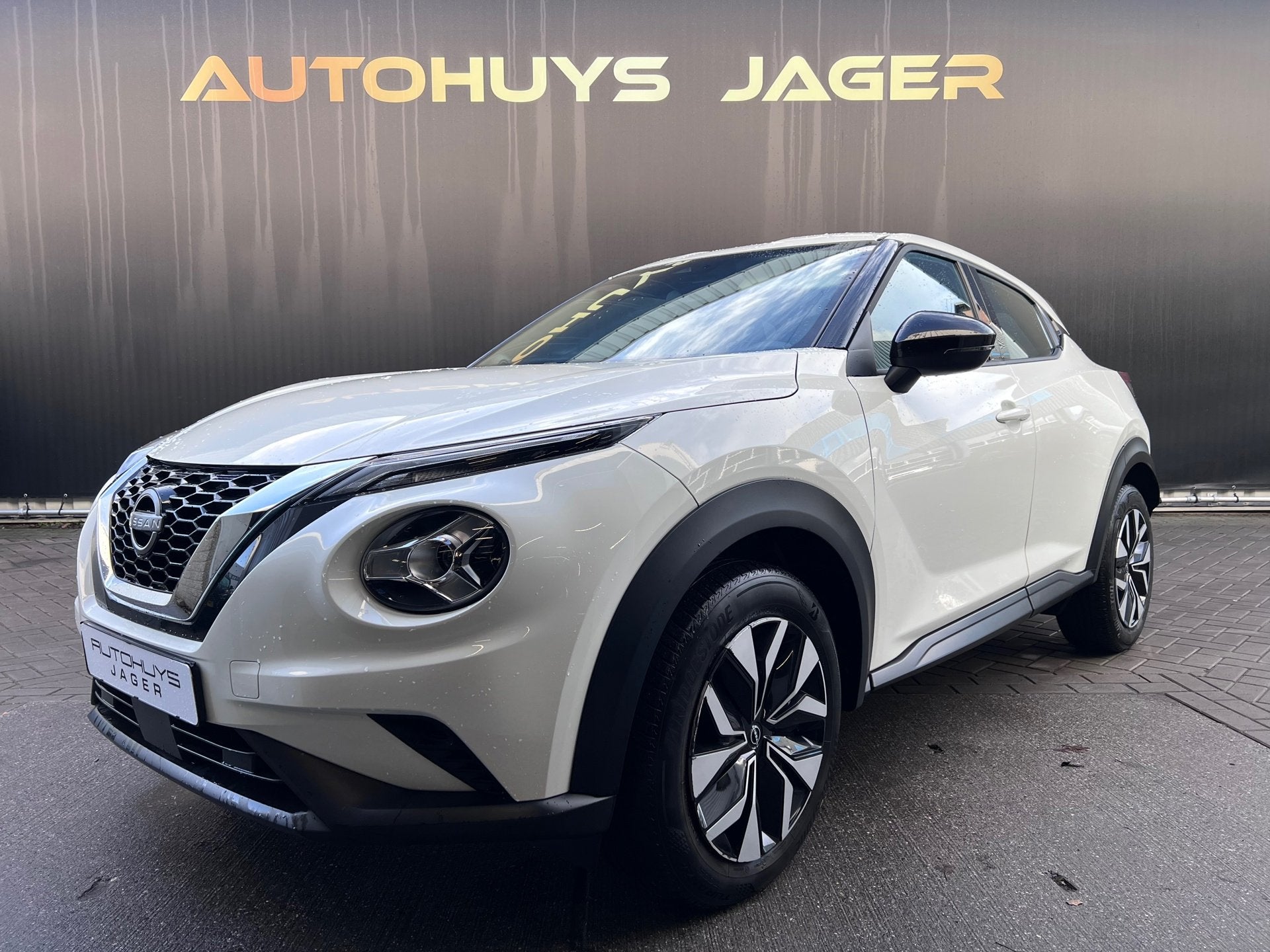 Nissan Juke 1.0 DIG-T Acenta Automaat Camera, Stof, Gebruikt, Zwart, Wit