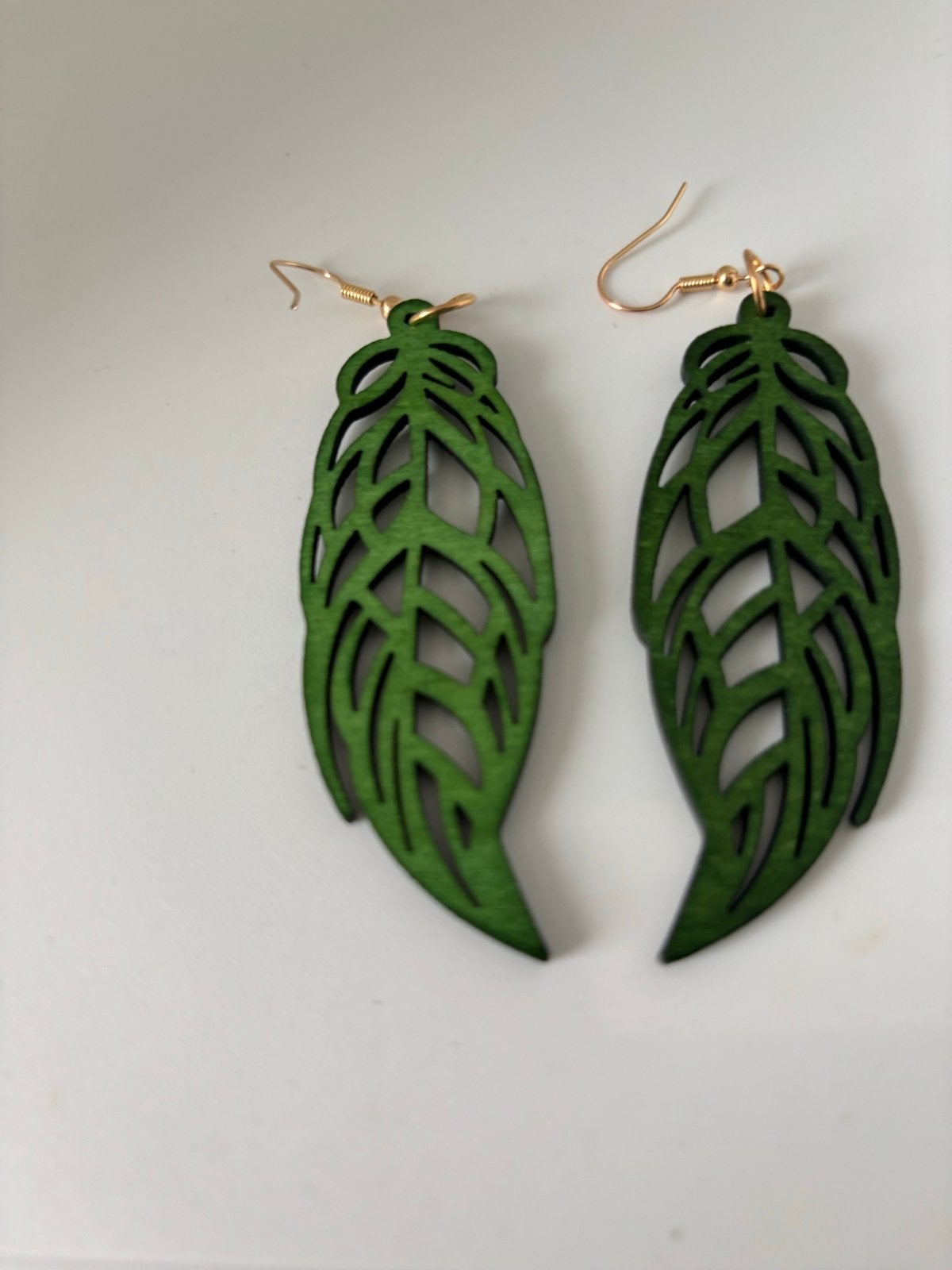 Nieuwe groene houten oorbellen - Bladvorm, Overige materialen, Hangers, Verzenden, Nieuw