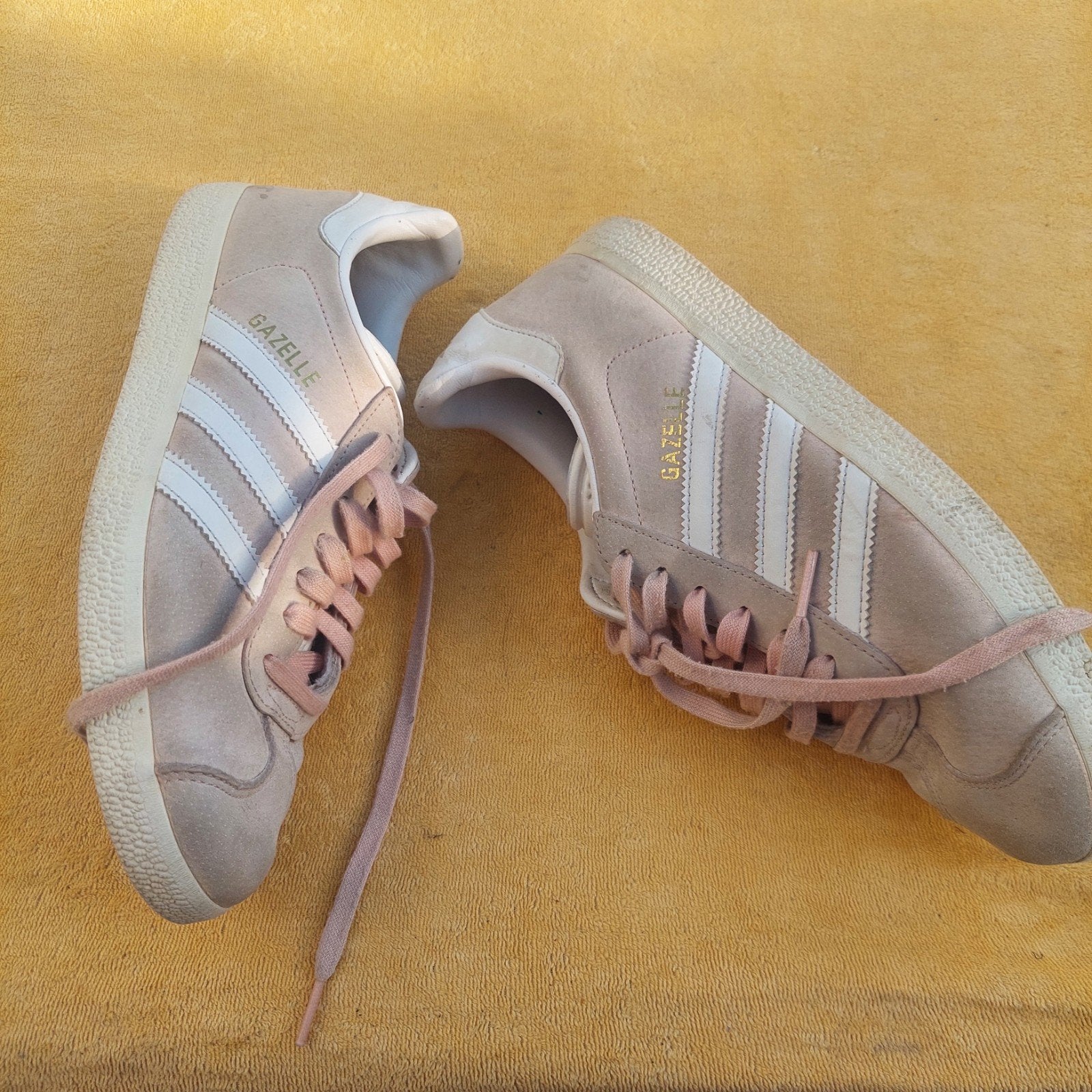 Adidas Gazelle Roze Suède Sneakers EU 38⅔ – Origineel, Ophalen of Verzenden, Zo goed als nieuw, Roze, Sneakers of Gympen