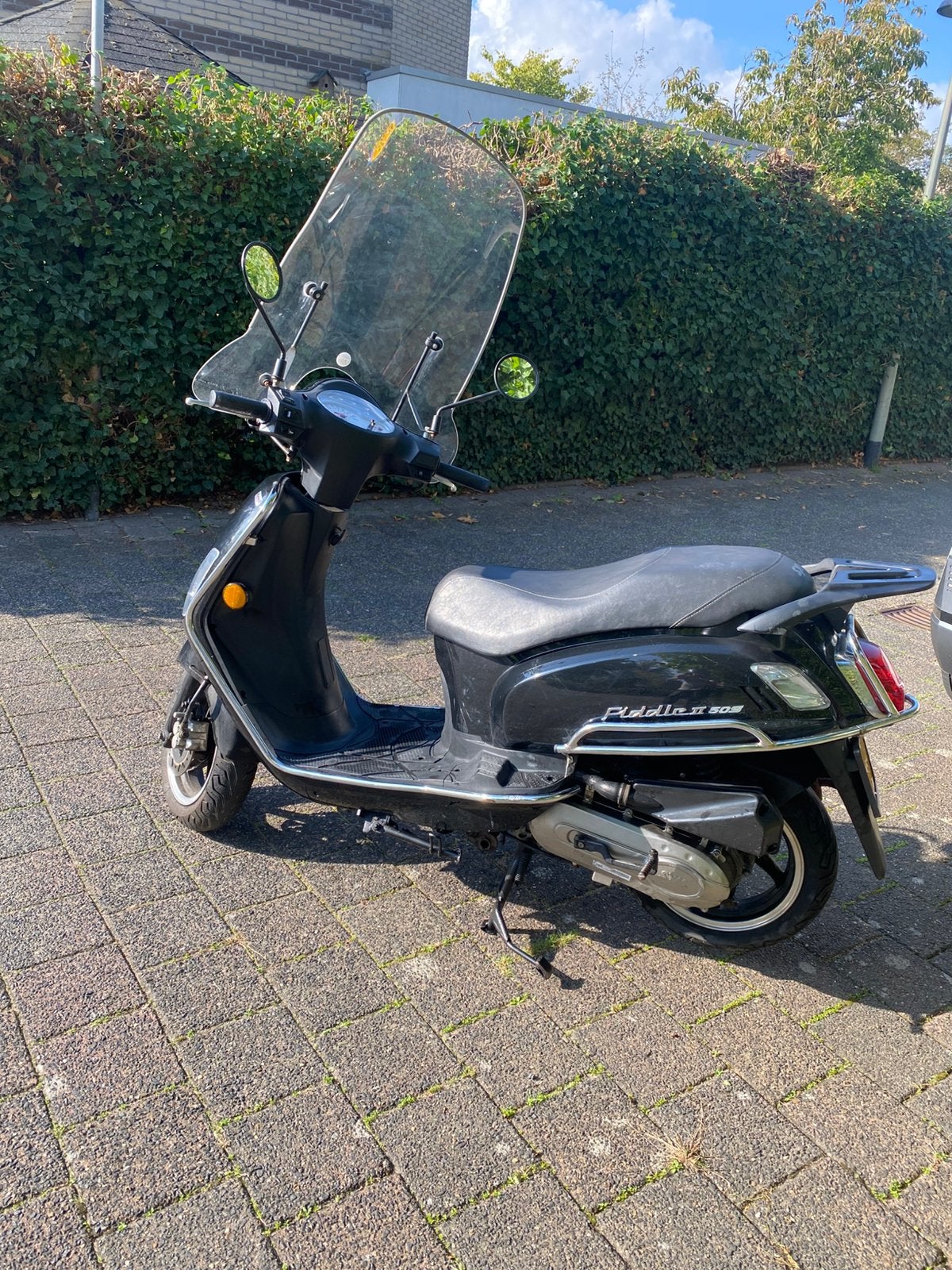 SYM Fiddle – 2020 – Geel kenteken 45KM – Hoog windscherm, Fietsen en Brommers, Ophalen, Maximaal 45 km/u, Zo goed als nieuw, Benzine