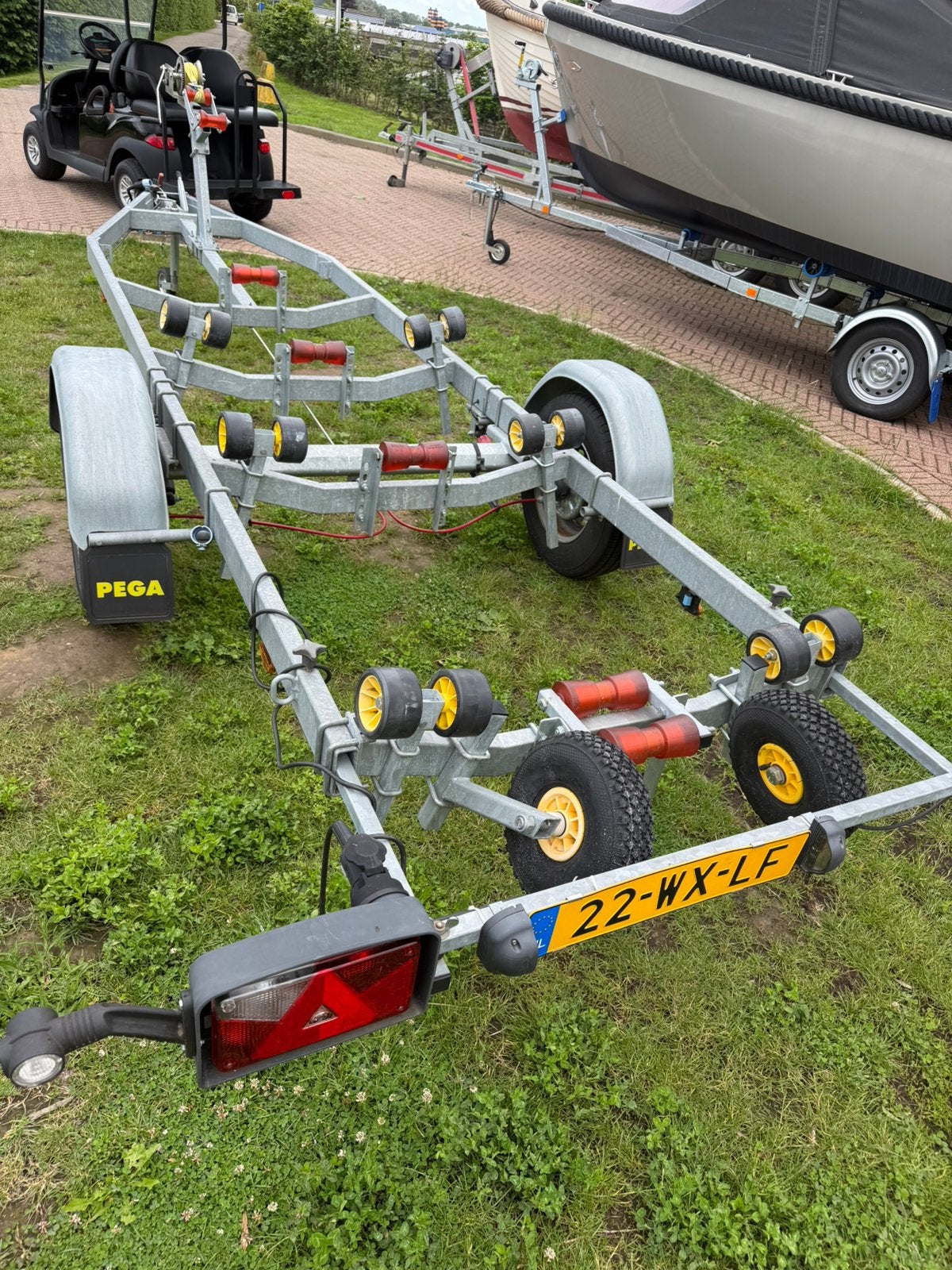 Pega V-liner 1350 kilo as bouwjaar 2020 nette trailer