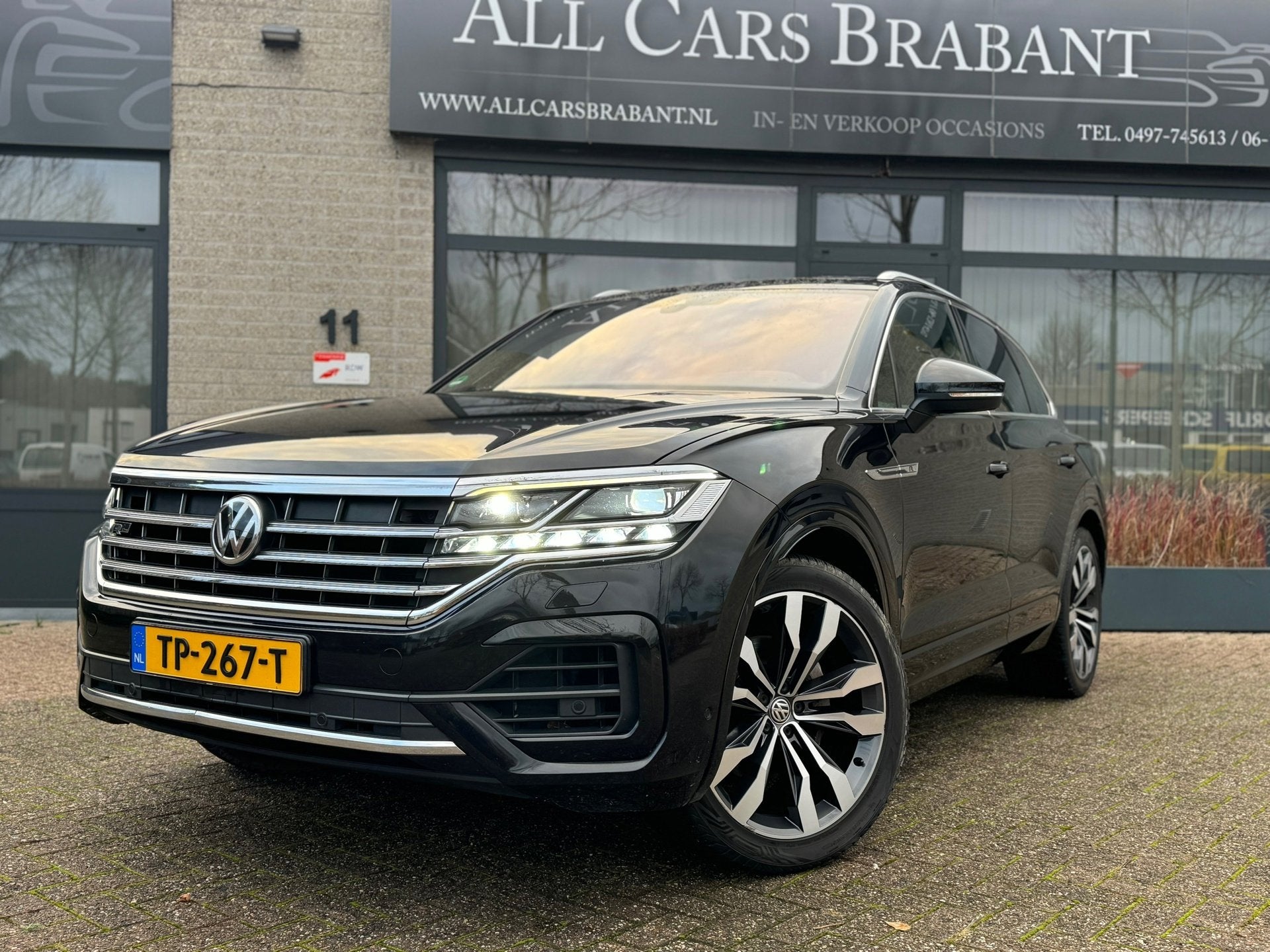Volkswagen Touareg 3.0 TDI R-Line / alle optie's / 286 pk /, Auto's, Automaat, Dealer onderhouden, 15 km/l, Gebruikt