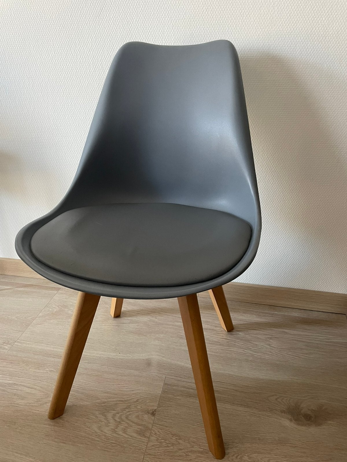 Eetkamerstoelen, Huis en Inrichting, Stoelen, Ophalen, Zo goed als nieuw, Grijs, Vier