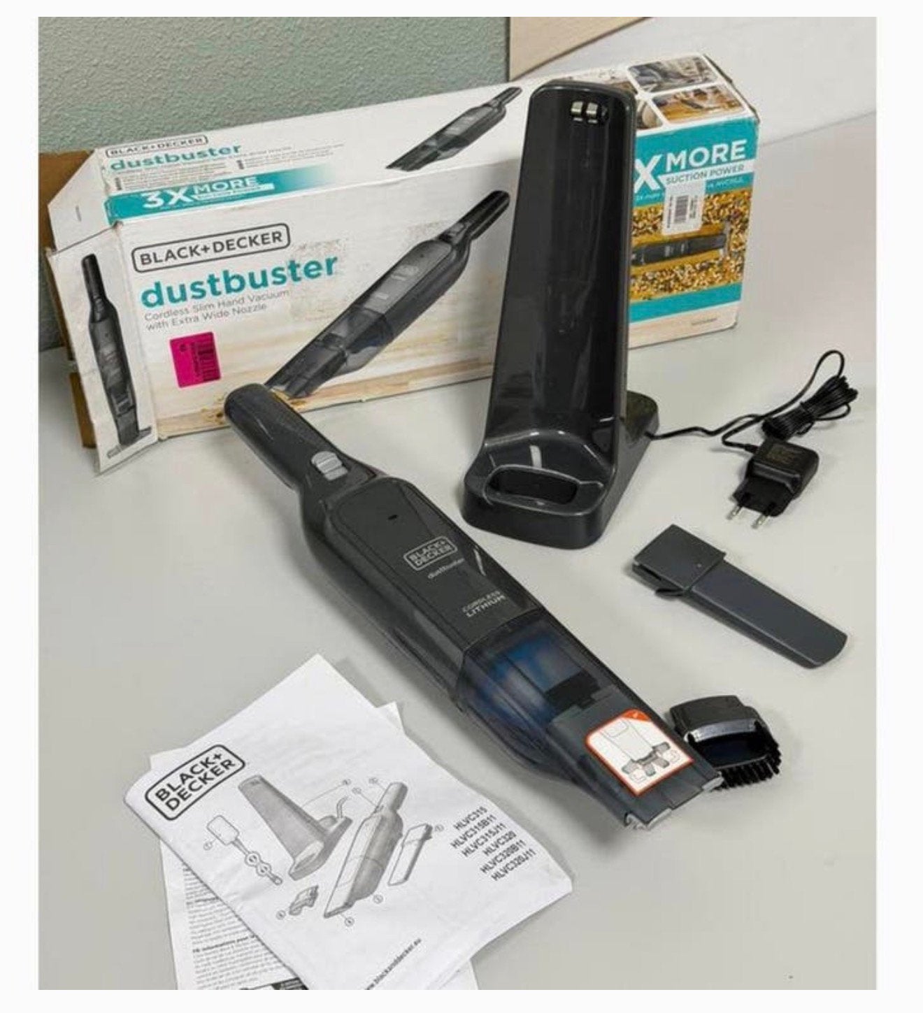 BLACK en DECKER 12V Kruimeldief hand-stofzuiger 2.0Ah Nieuw, Kruimeldief, Nieuw, Ophalen of Verzenden, H