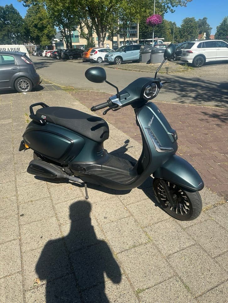 GTS Palermo scooter 45km/u, Fietsen en Brommers, Snorfietsen en Snorscooters, Zo goed als nieuw, Benzine, Ophalen, Overige merken