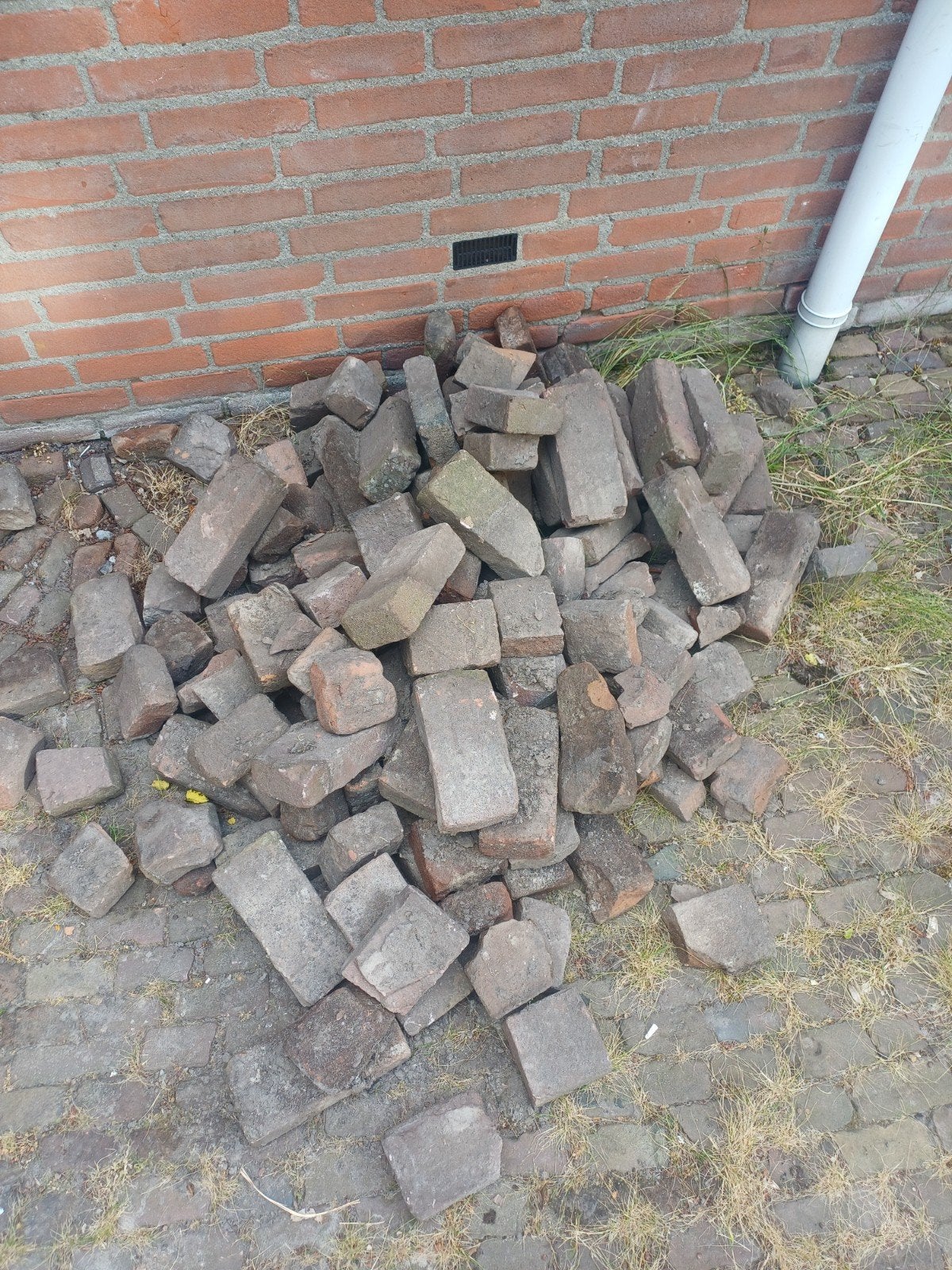Gebakken waaltjes, ca. 13 m², Ophalen, Overige materialen, Gebruikt, Overige typen
