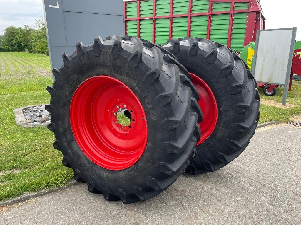 Trelleborg 650/65R38 set banden, Ophalen of Verzenden