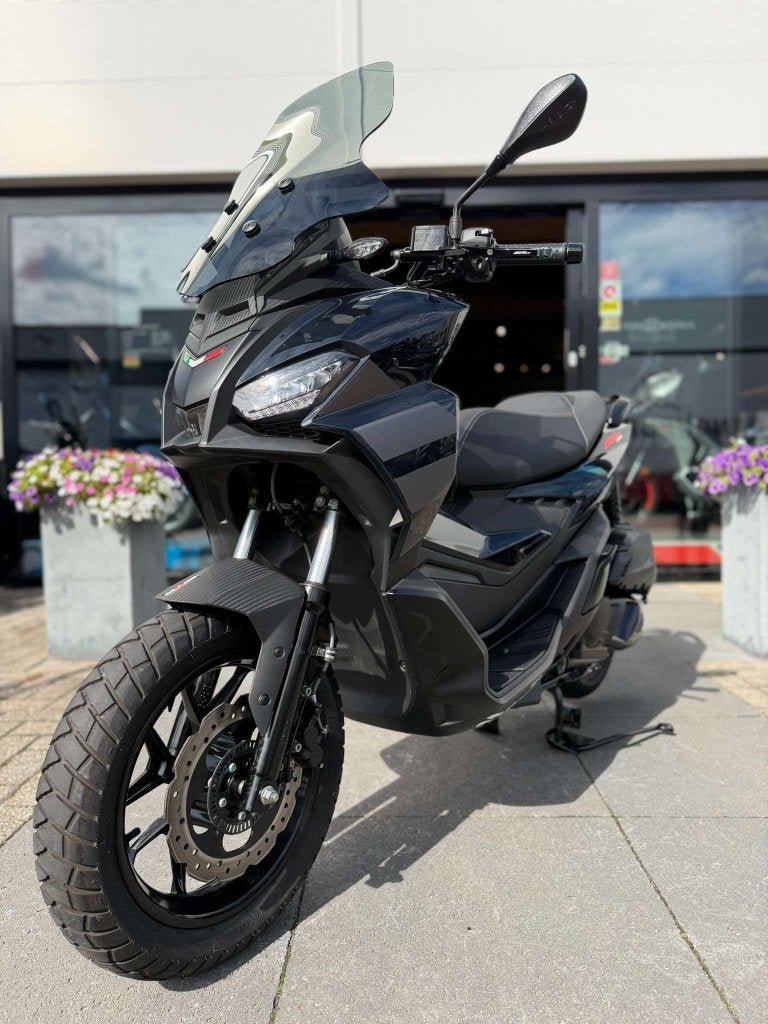 Aprilia SR GT 200 cc occasion, Niet ingevuld, Occasion, Bedrijf, Niet ingevuld