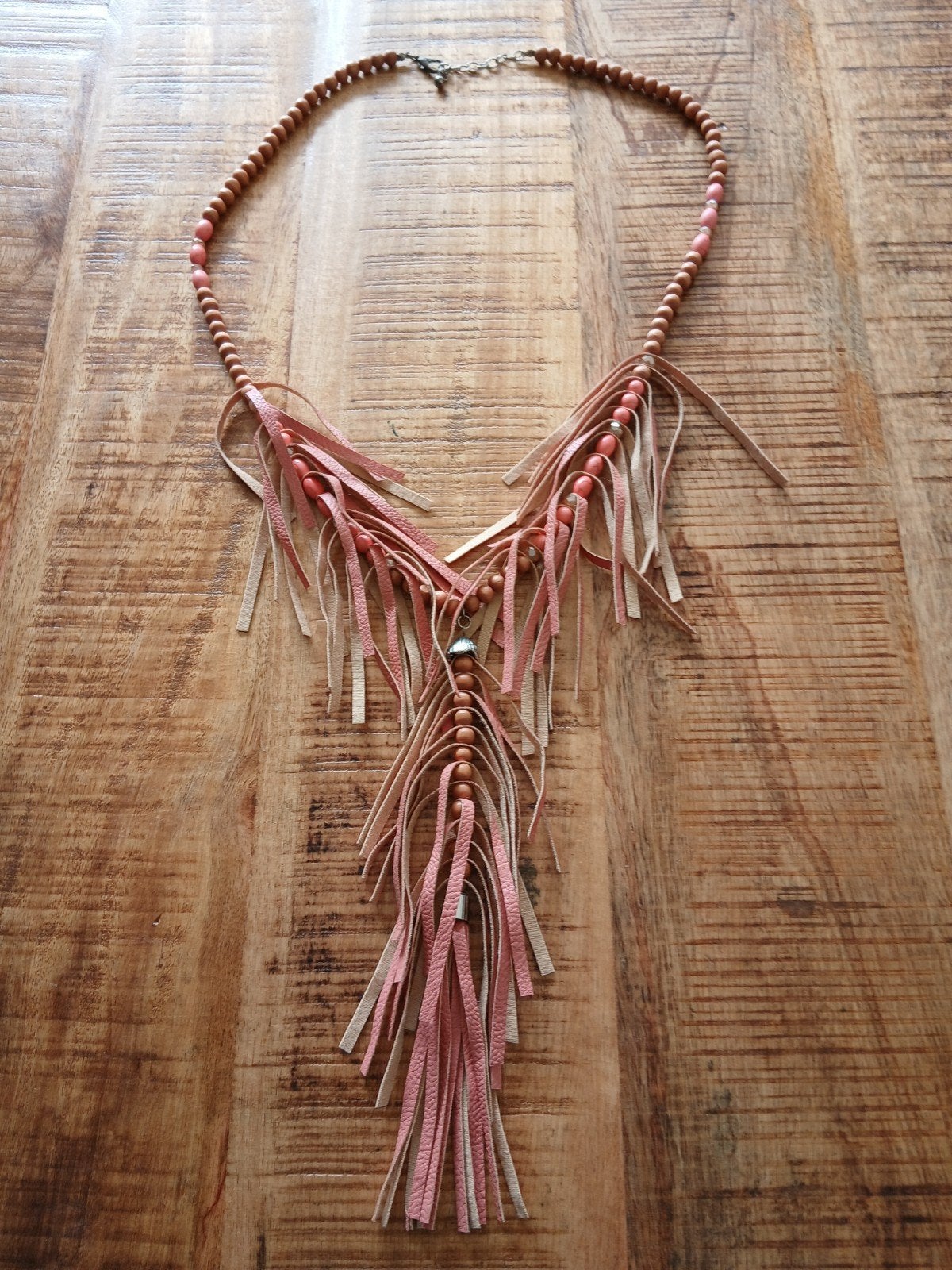 Ibiza ketting zalm roze, Ophalen of Verzenden, Zo goed als nieuw, Maat 38/40 (M), Roze