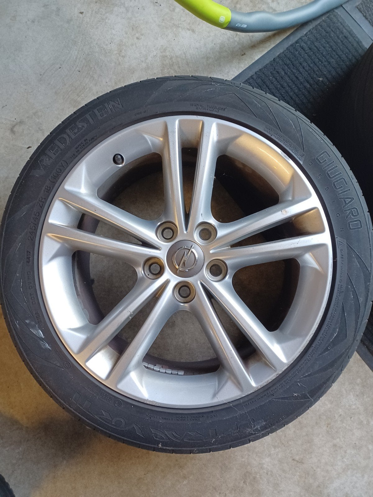Opel Insignia Lichtmetalen Velgen met Banden, Auto-onderdelen, Ophalen, 18 inch, Banden en Velgen, Personenwagen