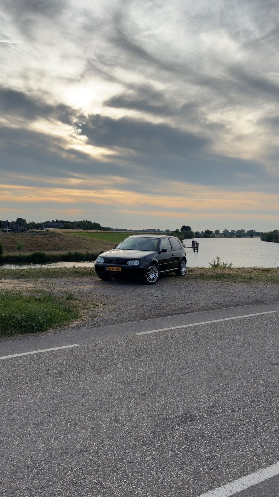 Volkswagen Golf 1.6 77KW 2002 Zwart, Ophalen