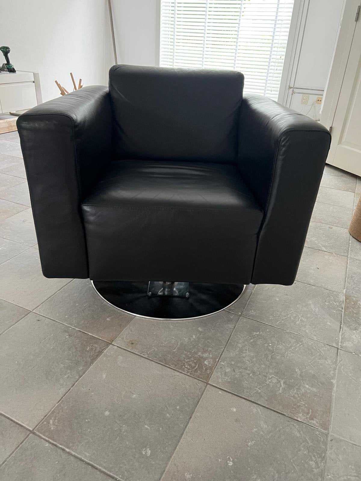 Zwarte fauteuil, Huis en Inrichting, Ophalen, Zo goed als nieuw, 75 tot 100 cm, 50 tot 75 cm