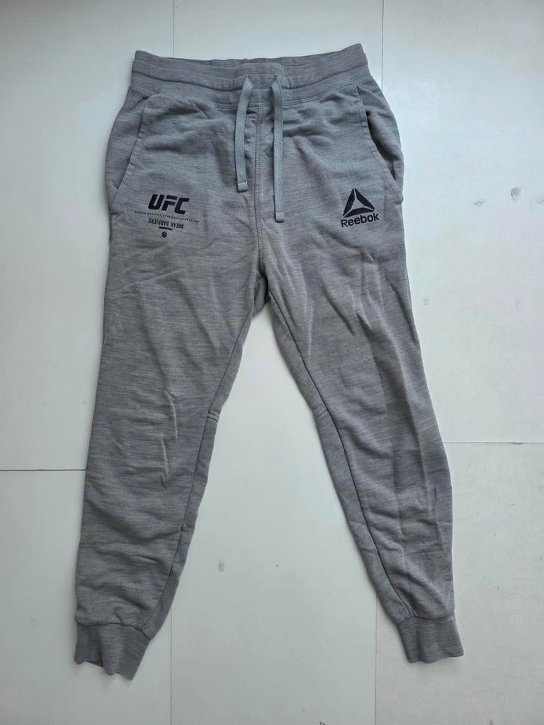 Ufc break barriers reebok joggingbroek maat s, Kleding | Heren, Ophalen of Verzenden, Gedragen, Maat 46 (S) of kleiner, Grijs