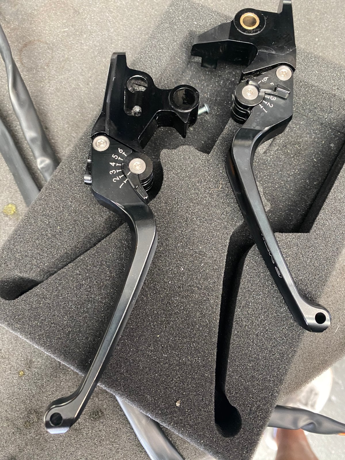 2 sets Rick’s verstelbare rem en koppelings levers Softail, Ophalen of Verzenden, Nieuw