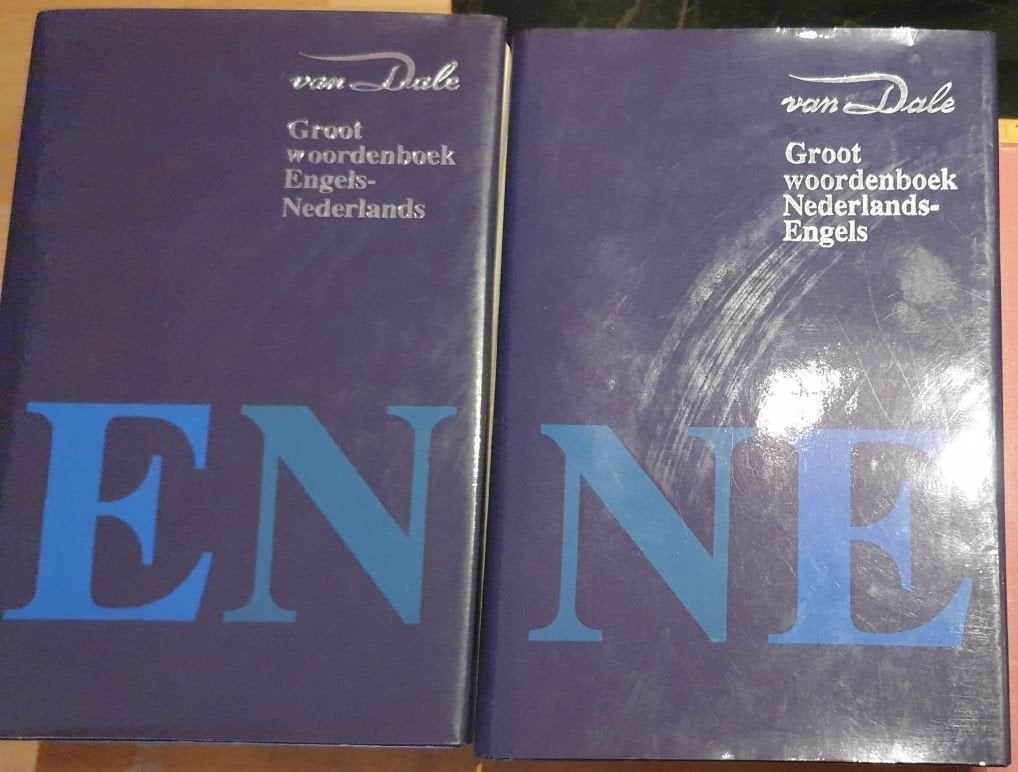 Woordenboeken Van Dale NL, Boeken, Woordenboeken, Van Dale, Nederlands, Ophalen of Verzenden, Zo goed als nieuw