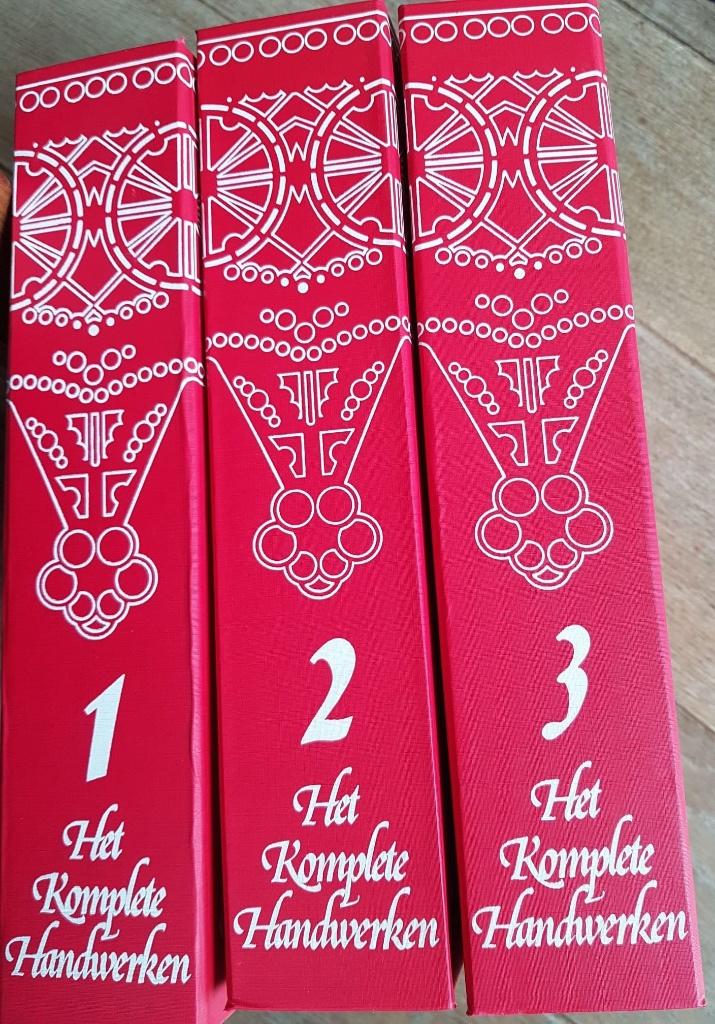 Het komplete handwerken, deel 1,2 en 3  Henriette Beukers, Ophalen of Verzenden, Overige onderwerpen, Henriette Beukers