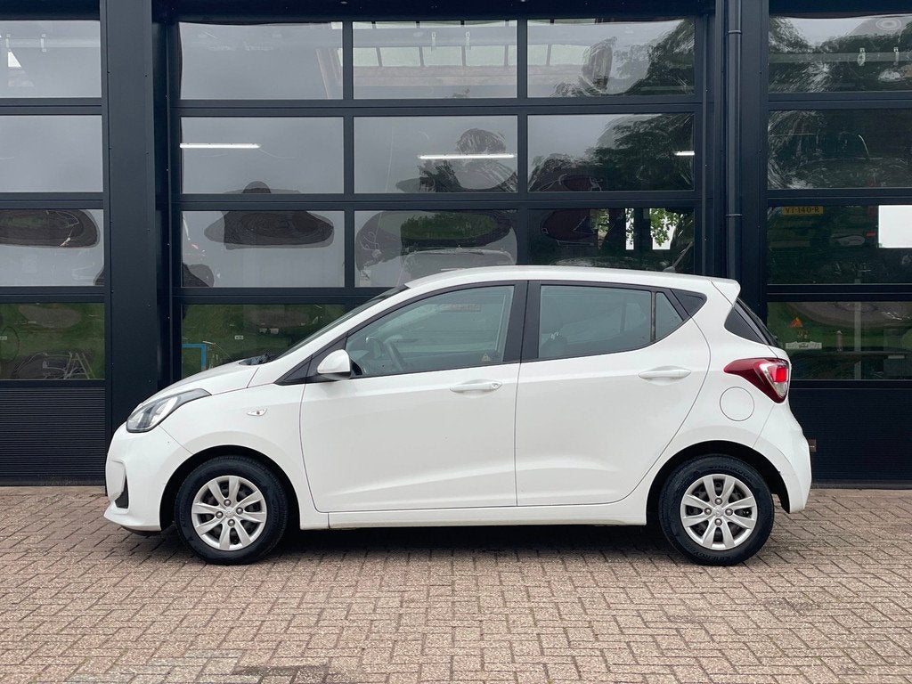 Hyundai I10 1.0i Comfort, Auto's, Voorwielaandrijving, Gebruikt, 4 stoelen, Wit