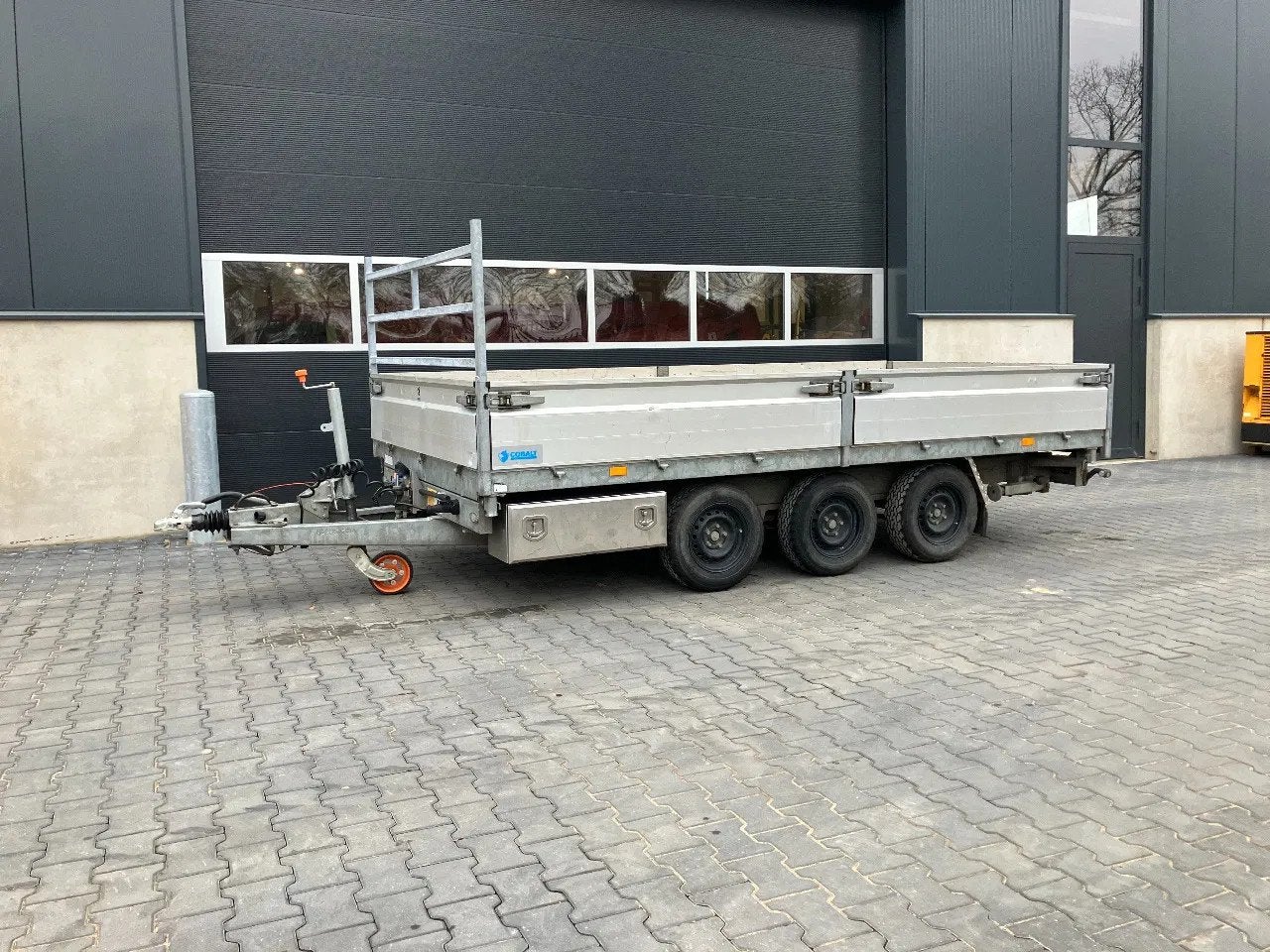 Hapert 3 zijdige elektrische kipper aanhanger (bj 2021), Overige brandstoffen, Bedrijf, Aanhangers en Opleggers, Te koop