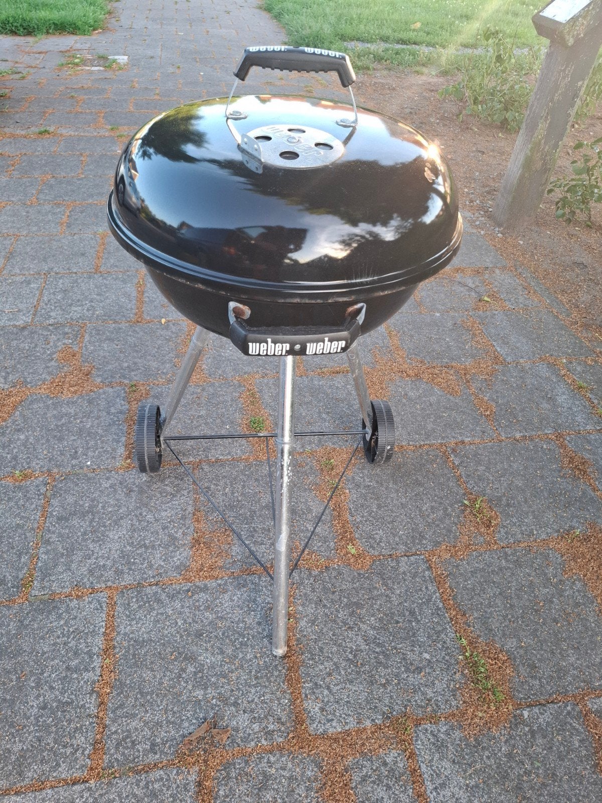 WEBER BBQ MET HOES, Ophalen