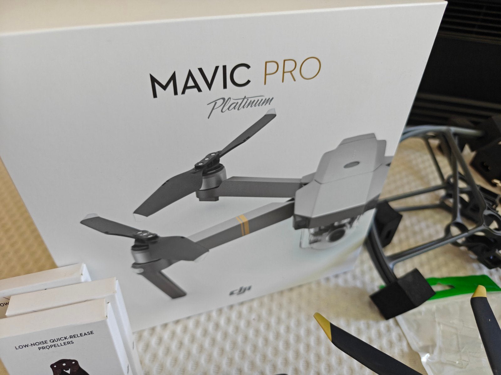 DJI Mavic Pro Platinum, 250 tot 900 gram, Gebruikt, Cameradrone, DJI