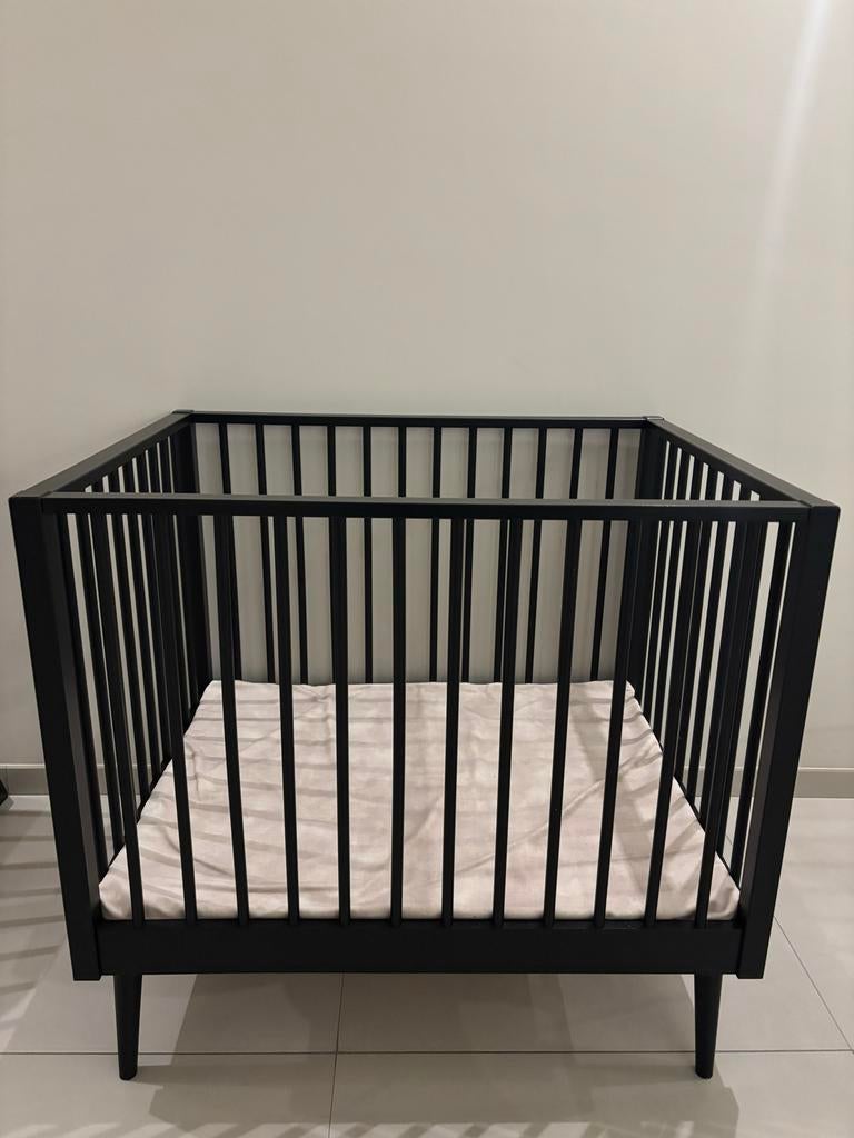 Europe Baby Box Evy Mat Zwart, Ophalen, Zo goed als nieuw, Vierkant, In hoogte verstelbaar