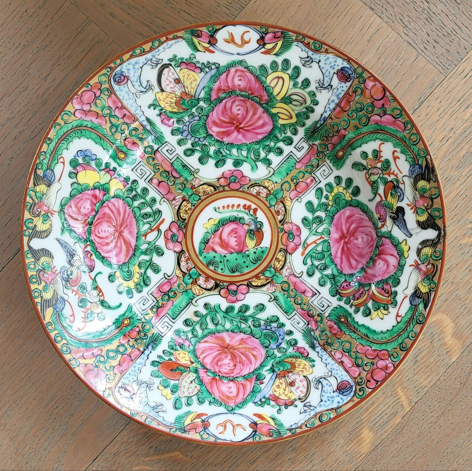 Antiek Chinees Porseleinen Bord met Bloemmotief Famille Rose, Ophalen of Verzenden