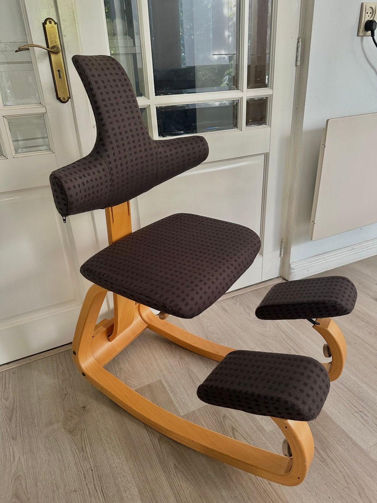 Stokke stoel Varier Thatsit, Huis en Inrichting, Ophalen, Bruin, Zo goed als nieuw, Bureaustoel