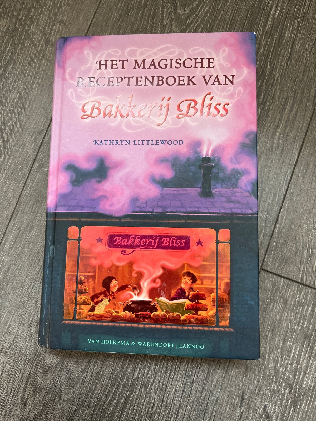 Het Magische Receptenboek van Bakkerij Bliss, Boeken, Ophalen of Verzenden, Zo goed als nieuw, Overige gebieden, Taart, Gebak en Desserts